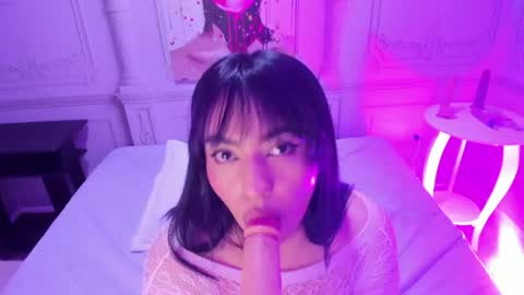 Kendall no Jenner  online show from July 14, 2026, 2:05 am