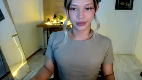 Snapshot of kendra_lunaxx chatting on May 30, 2026, 8:11 am kendra_lunaxx online show from May 30, 2026, 8:11 am