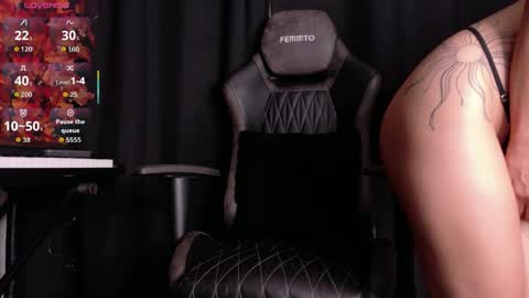 kendra_moretti2 online show from May 29, 2026, 2:20 am