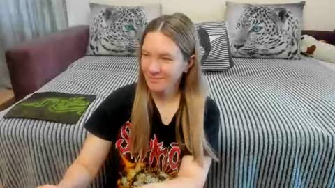 Snapshot of kendra_xx_ chatting on June 17, 2026, 11:49 pm Kendra online show from June 17, 2026, 11:49 pm