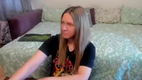 Snapshot of kendra_xx_ chatting on July 1, 2026, 12:12 am Kendra online show from July 1, 2026, 12:12 am