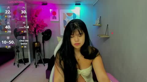 Snapshot of kiitty__meow chatting on July 17, 2026, 12:23 pm Kitty online show from July 17, 2026, 12:23 pm