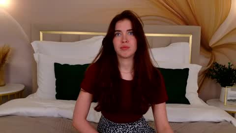 Snapshot of kimberly_bond chatting on July 7, 2026, 6:56 pm Kimberly online show from July 7, 2026, 6:56 pm
