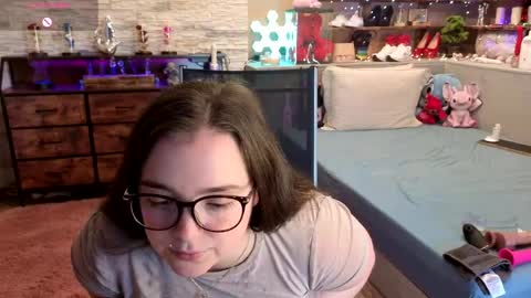 kimberlycaprice online show from May 24, 2026, 8:41 am