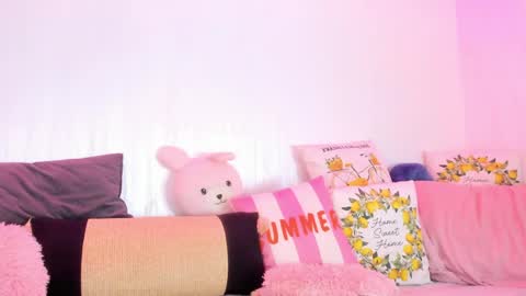 Snapshot of kimkardassiann chatting on May 20, 2026, 7:31 pm Natalie online show from May 20, 2026, 7:31 pm