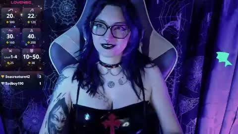 Kim Lennox online show from June 19, 2026, 2:10 pm