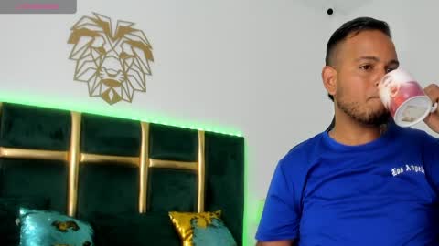 kingg_jay online show from May 12, 2026, 11:40 am