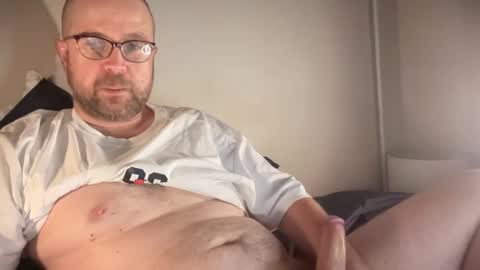kingsizetease online show from July 10, 2026, 10:51 am