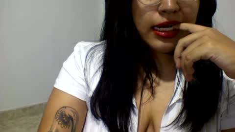 kion_and_valu online show from June 18, 2026, 1:50 am