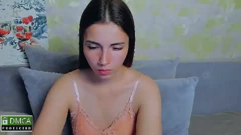Snapshot of kira_mooon chatting on June 20, 2026, 6:33 pm Kira online show from June 20, 2026, 6:33 pm