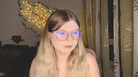 KiraYume online show from August 3, 2026, 8:12 pm