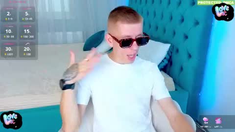 Snapshot of kireev_ chatting on August 8, 2026, 9:00 am online show from August 8, 2026, 9:00 am