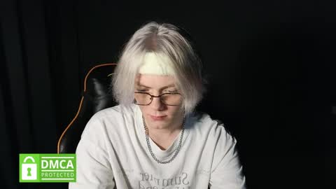Snapshot of kirill_20_cm chatting on May 5, 2026, 2:36 pm Kirill and Andrey online show from May 5, 2026, 2:36 pm