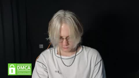 Snapshot of kirill_20_cm chatting on May 7, 2026, 3:17 pm Kirill and Andrey online show from May 7, 2026, 3:17 pm