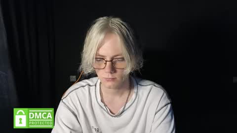 Snapshot of kirill_20_cm chatting on May 8, 2026, 2:33 pm Kirill and Andrey online show from May 8, 2026, 2:33 pm