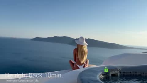 Alexandra online show from August 1, 2026, 7:35 pm