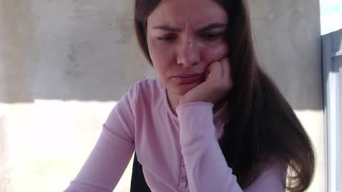 Im Amaia   Everyone Merry Christmas  online show from June 18, 2026, 10:09 am