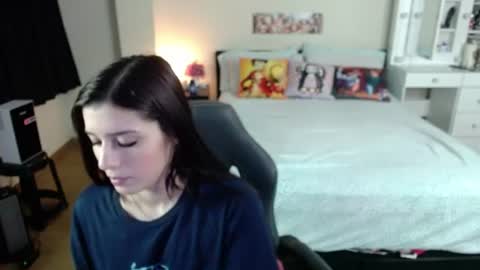 Snapshot of kittykat18x chatting on July 3, 2026, 2:18 am Isabel online show from July 3, 2026, 2:18 am