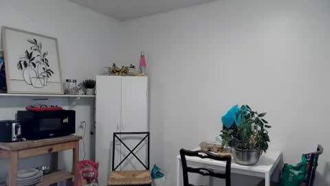 Snapshot of kittyymaze chatting on June 18, 2026, 12:53 pm Kittyymaze online show from June 18, 2026, 12:53 pm