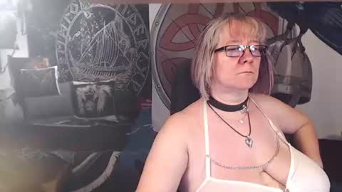 Snapshot of kleiner_teufel chatting on June 22, 2026, 5:54 pm Michelle online show from June 22, 2026, 5:54 pm