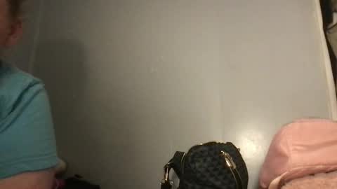 kmarie1196 online show from May 15, 2026, 4:08 am