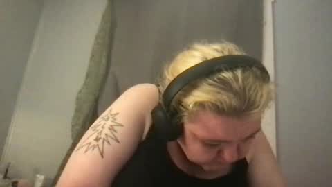 kmarie1196 online show from July 14, 2026, 3:33 am