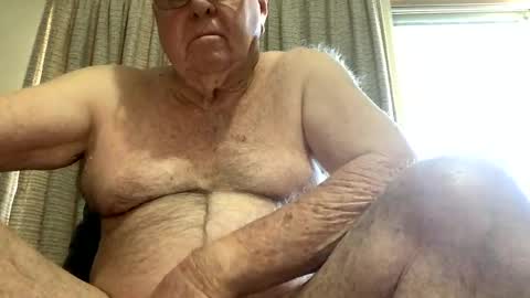 Snapshot of knights2001 chatting on July 20, 2026, 11:18 pm Aussiedude online show from July 20, 2026, 11:18 pm