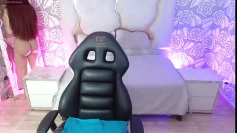kolyn_tay online show from May 10, 2026, 11:37 am