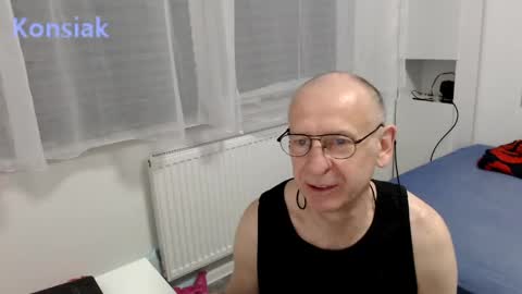 Snapshot of konsiak chatting on April 29, 2026, 6:47 pm Komsiak online show from April 29, 2026, 6:47 pm