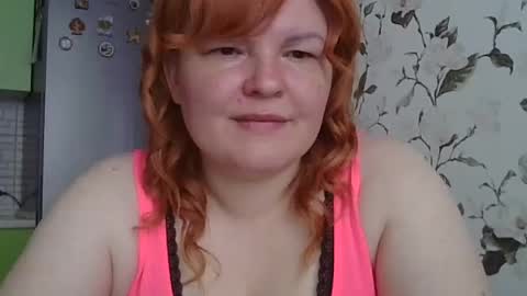 KrisryxONiks online show from June 12, 2026, 5:06 am