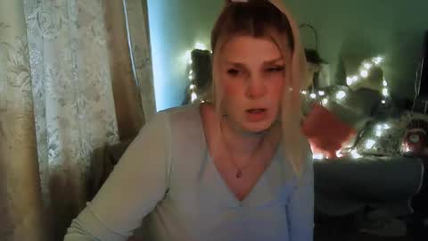 Annika  MTF ts post -op online show from February 8, 2025, 10:39 am