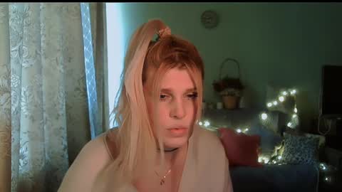Annika  MTF ts post -op online show from February 25, 2025, 10:47 am