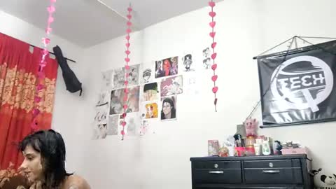 Kuromi Less online show from February 1, 2025, 2:05 am