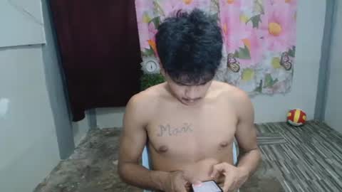 kyle_lourence online show from June 5, 2026, 2:40 am