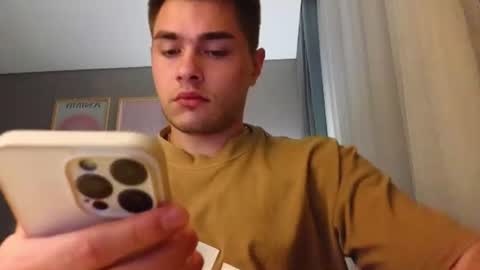 Snapshot of kyranbrauny chatting on August 4, 2026, 3:58 pm Ken online show from August 4, 2026, 3:58 pm