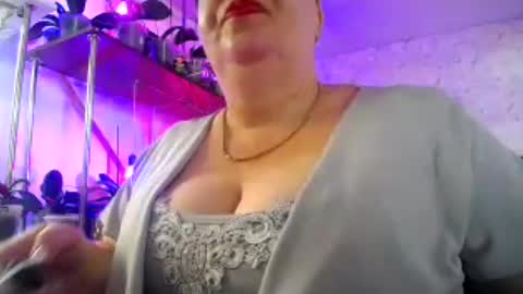 Snapshot of lady_gloria chatting on June 12, 2026, 6:12 am Lady Gloria online show from June 12, 2026, 6:12 am