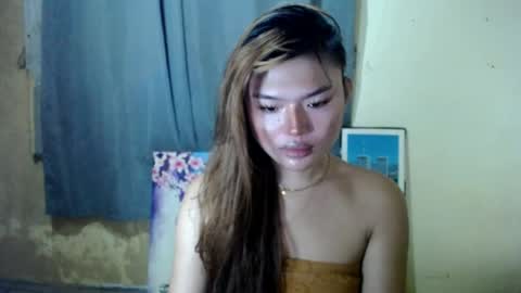 Snapshot of ladyofyou_dreamxoxo chatting on July 15, 2026, 10:04 pm LILY online show from July 15, 2026, 10:04 pm