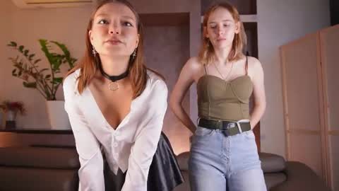 laelneizer online show from June 21, 2026, 5:10 am