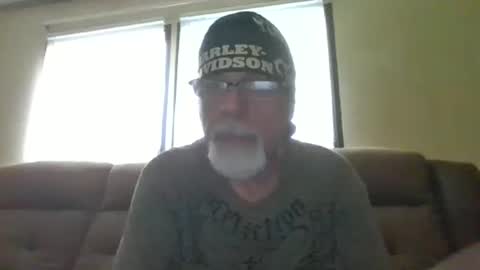 laidbackluxury online show from June 5, 2026, 8:25 pm