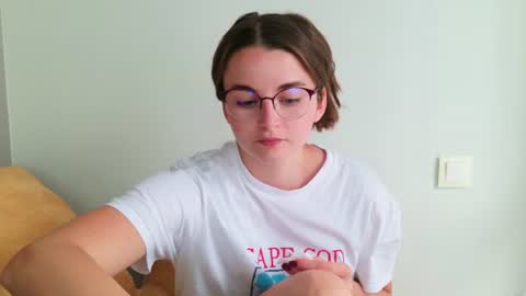 lana_gl online show from June 24, 2026, 11:20 am
