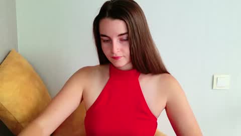 lana_gl online show from July 6, 2026, 8:33 am
