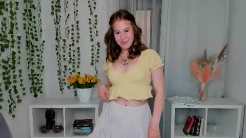 Lana online show from June 24, 2026, 3:33 pm