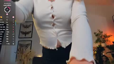 Lana online show from July 10, 2026, 3:58 pm