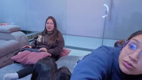 lanna_as online show from July 4, 2026, 3:45 am
