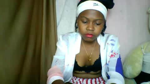 lara_belle online show from May 15, 2026, 10:22 am