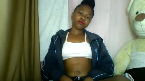 lara_belle online show from May 19, 2026, 2:18 am
