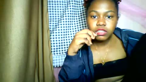lara_belle online show from June 30, 2026, 5:14 pm