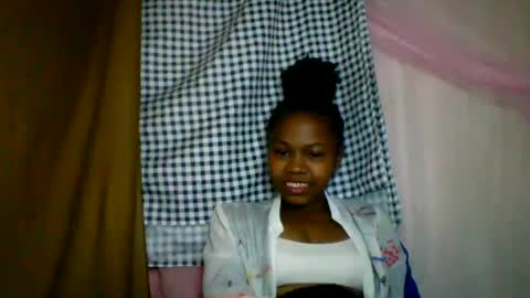 lara_belle online show from July 14, 2026, 10:21 am