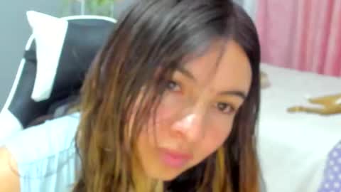 Snapshot of laracat18 chatting on May 9, 2026, 11:21 pm Lara online show from May 9, 2026, 11:21 pm