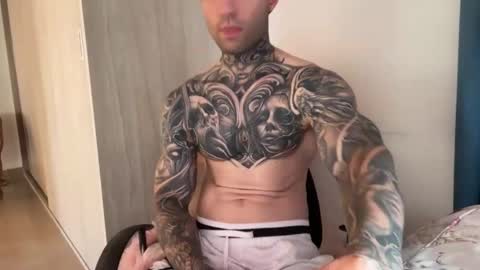 Snapshot of larsskeet chatting on June 10, 2026, 5:45 pm larsskeet online show from June 10, 2026, 5:45 pm